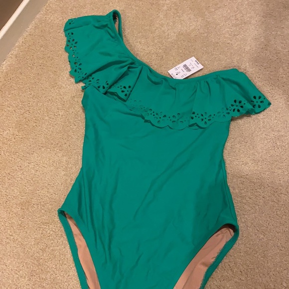 One piece Swim suit - Picture 2 of 4